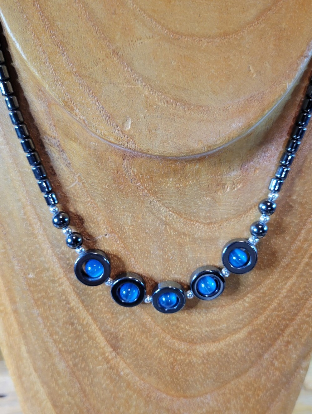 Vintage Hematite with Blue Catseye Beaded Necklace Fashion Costume Jewelry